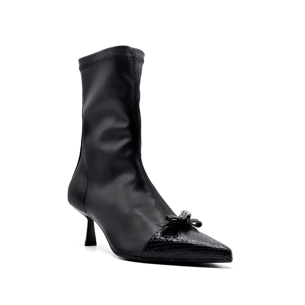 1067 3 ankle boots