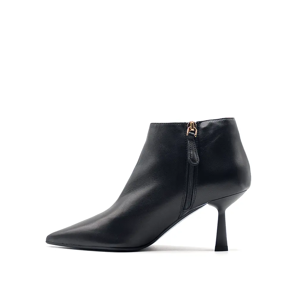 1068 3 ankle boots